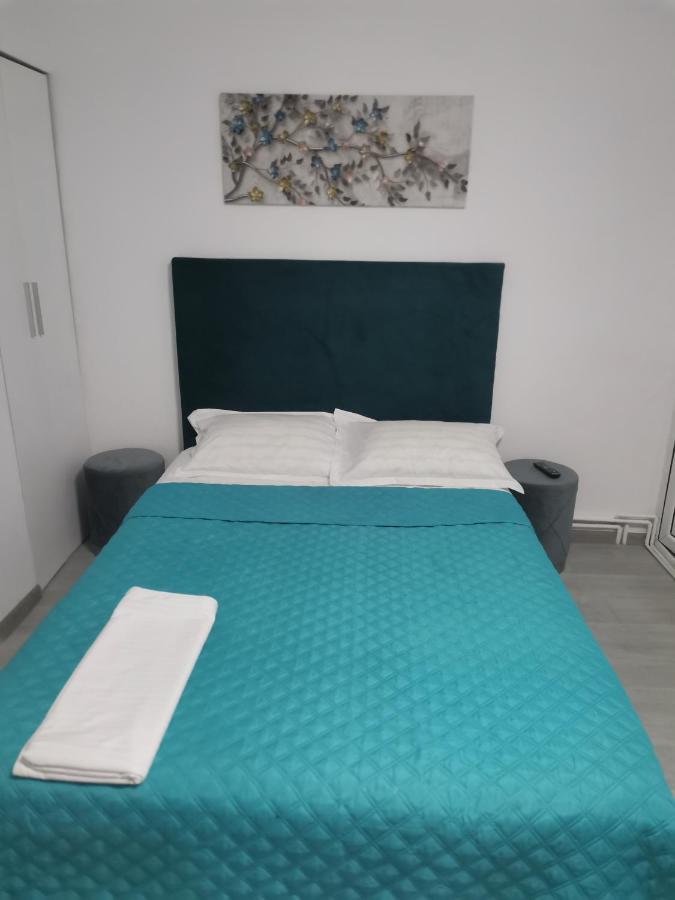 Hôtel Zenlux à Iasi Extérieur photo