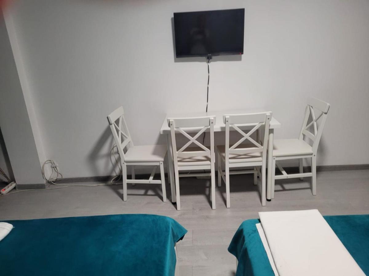 Hôtel Zenlux à Iasi Extérieur photo